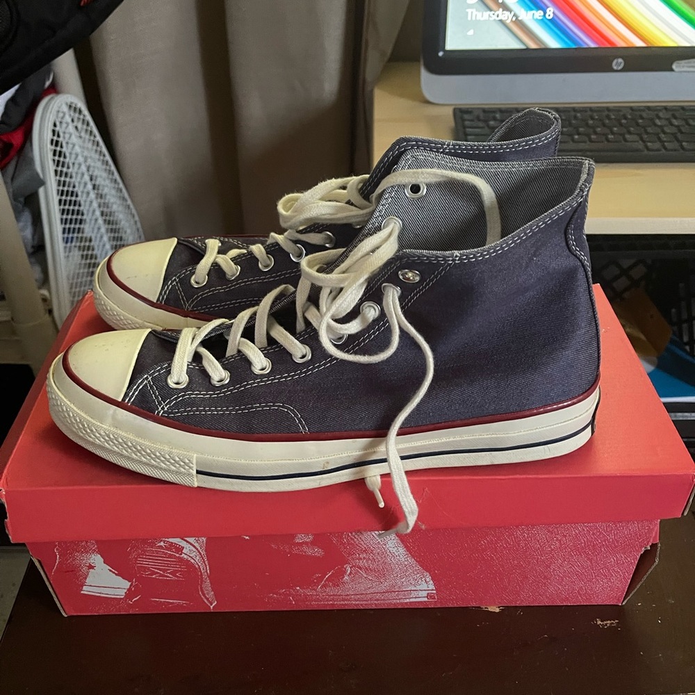 Men’s Converse Chuck Taylor, Size 10.5, Blue Jean color